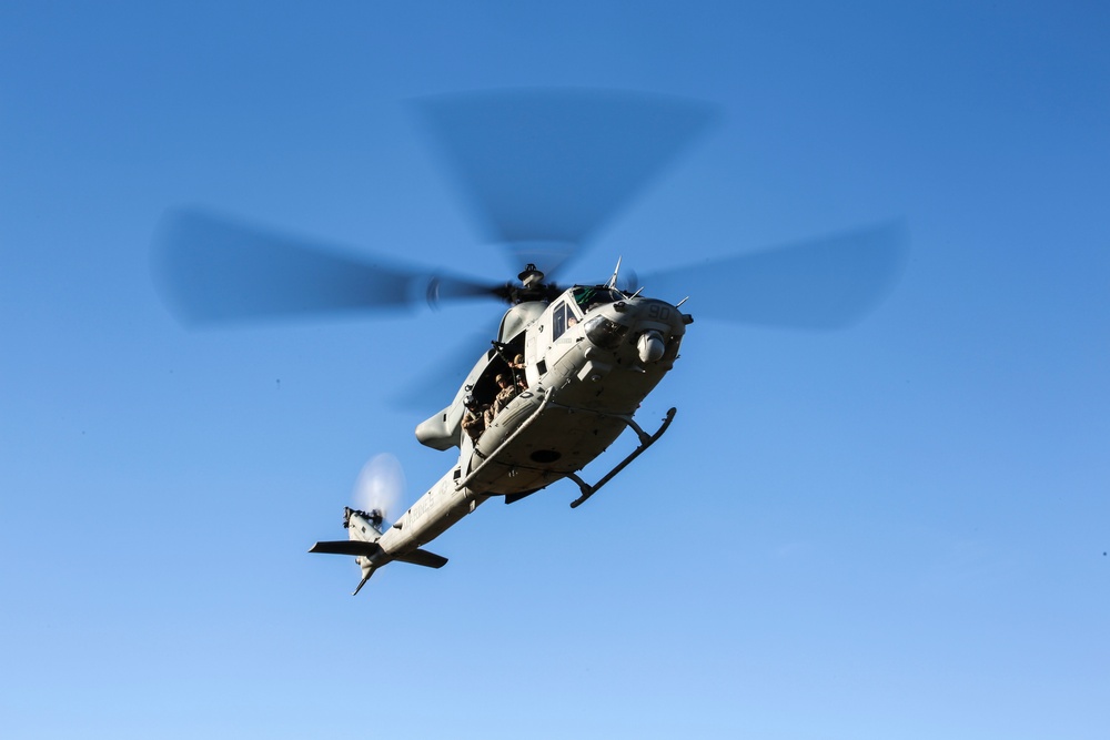 Making the descent: Marines hone fast-roping skills