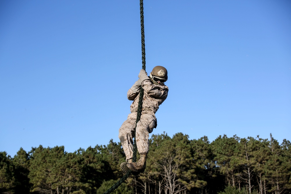 Making the descent: Marines hone fast-roping skills