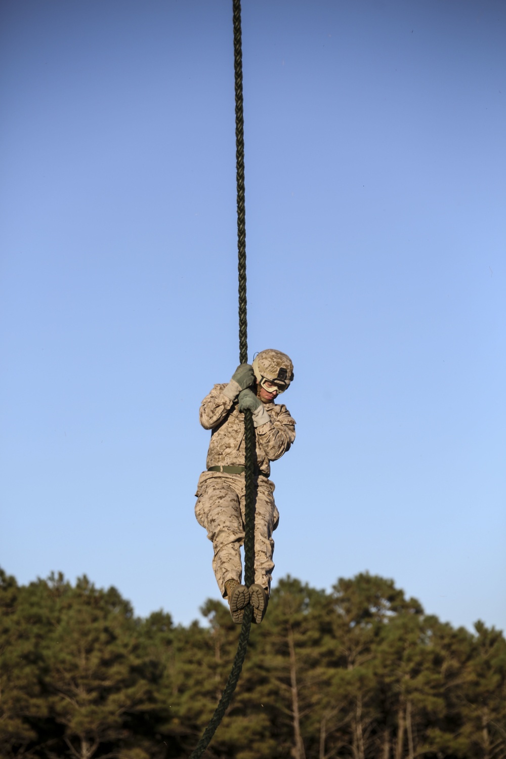 Making the descent: Marines hone fast-roping skills