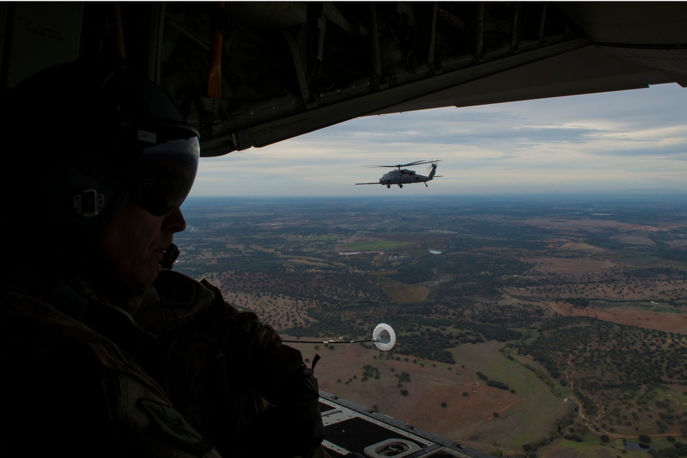 347th RG rescues and refuels during Trident Juncture 2015