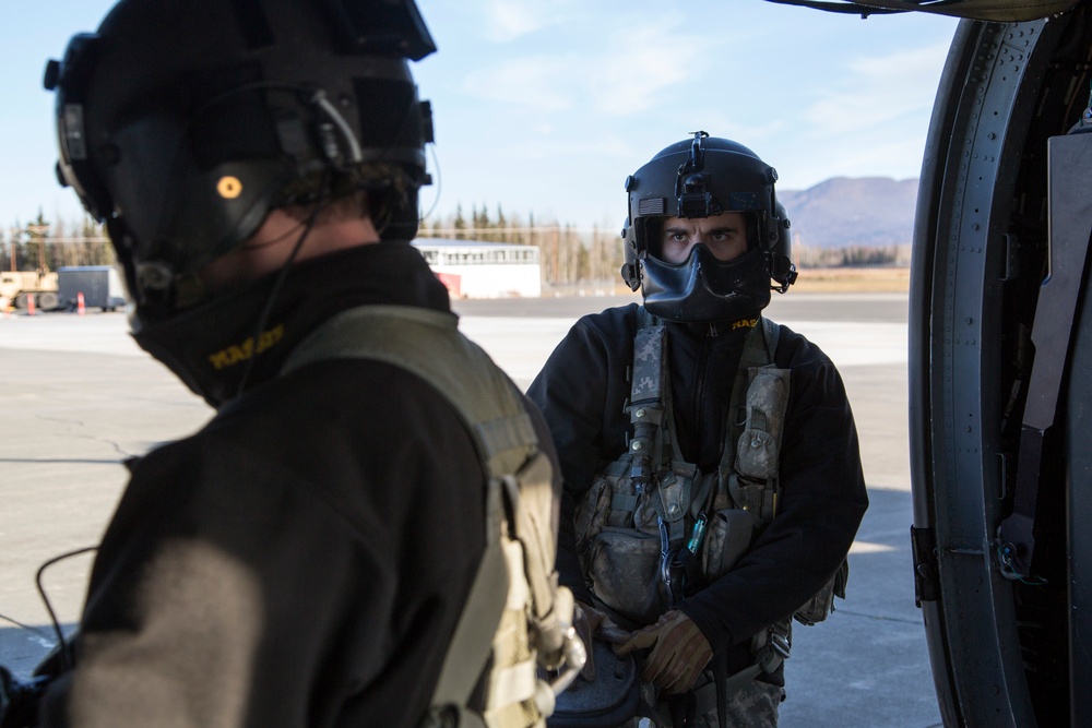 Alaska Army National Guard conducts rescue training