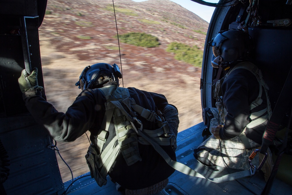 Alaska Army National Guard conducts rescue training