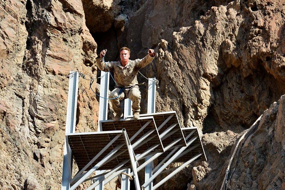 French soldiers teach U.S. military desert survival tactics