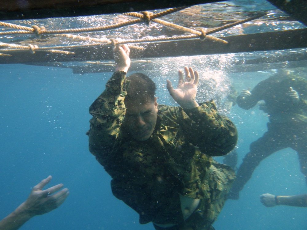 French soldiers teach U.S. military desert survival tactics