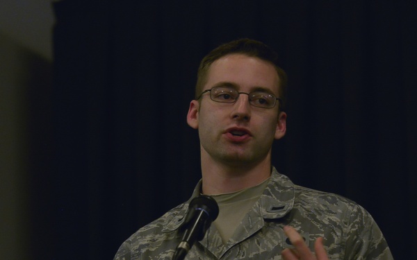 86th AW commander hosts first all-call