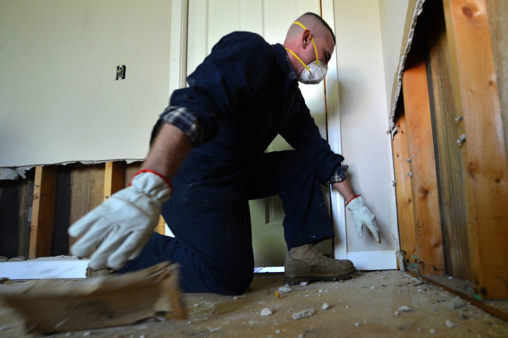 Faces of the flood: Shaw AFB Airmen support community