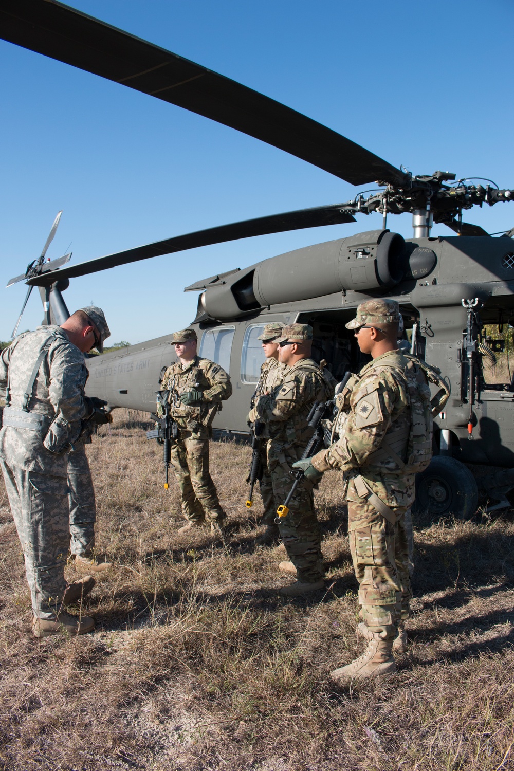 1-140th Aviation Battalion Soldiers train to survive