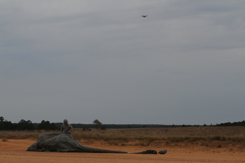 USACAPOC conducts C-27 familiarization jump