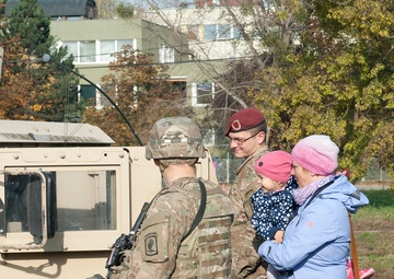 Sky Soldiers, Hungarian Defense Forces demonstrate alliance through community event