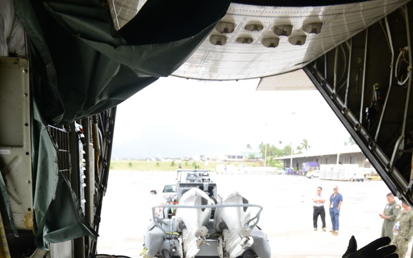 Coast Guard assists Navy Honolulu divers with logistics for training evolutions