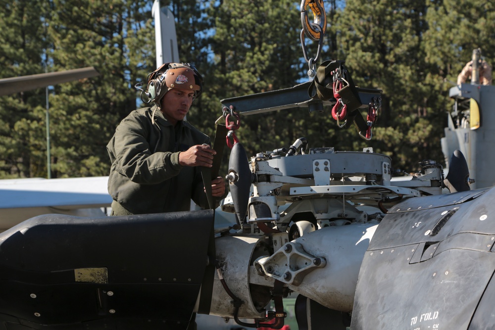 VMM-163 Conducts Maintenance During Mountain Exercise 6-15