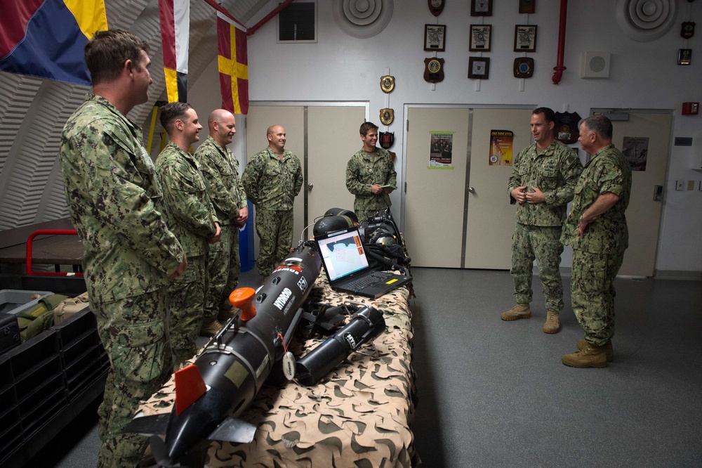 Commander, Task Force 76 visits Commander, Task Force 75 assets