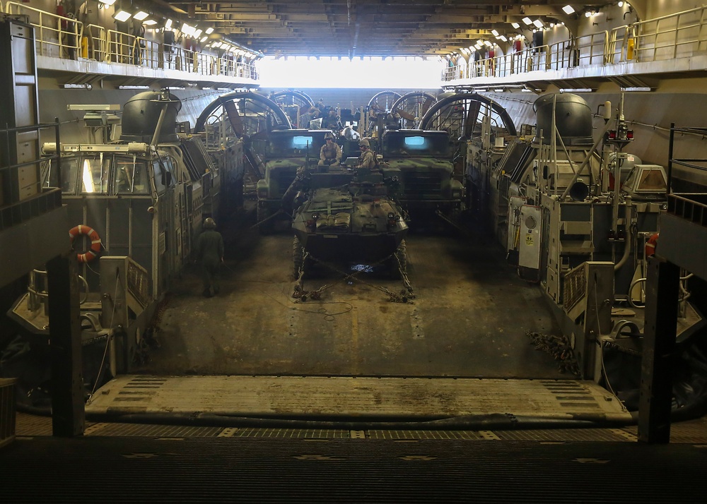 PHIBRON 4 supports 26th MEU during amphibious assault, Egemen