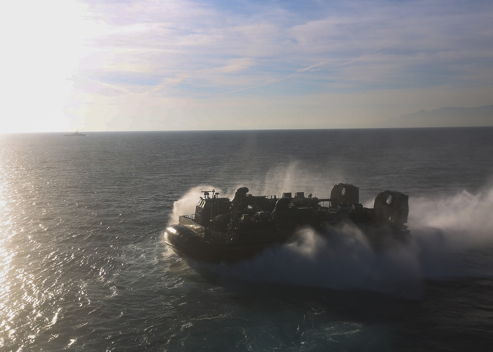 PHIBRON 4 supports 26th MEU during amphibious assault, Egemen