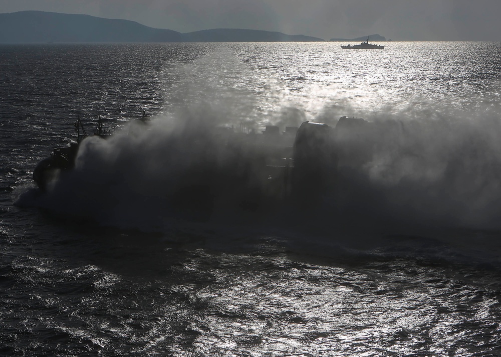 PHIBRON 4 supports 26th MEU during amphibious assault, Egemen