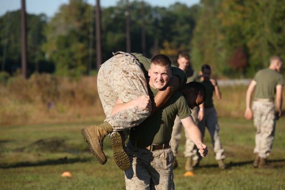 Survival of the fittest: MALS-29, MALS-26 face off in Gladiator Challenge