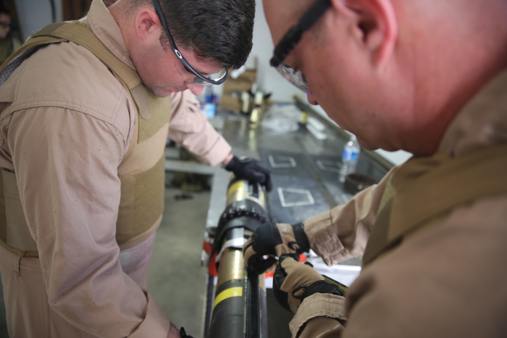 EOD Company tackles the Griffin Missile system