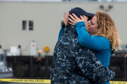 USS Albuquerque arrives in Bremerton for inactivation