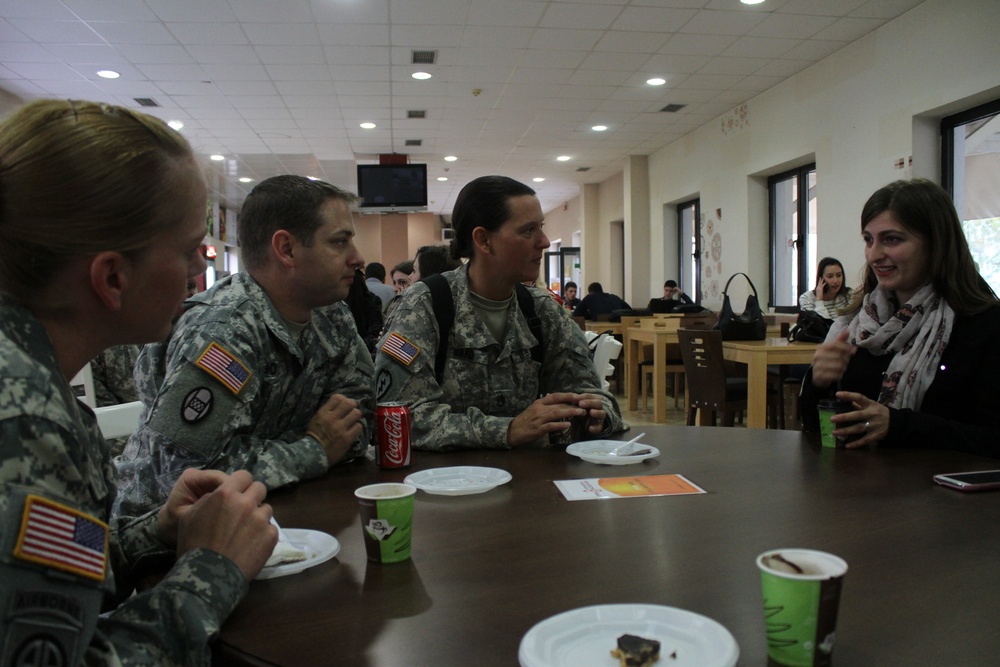 Citizen-Soldiers mentor female IT students in Kosovo