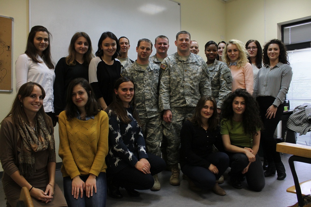 Citizen-Soldiers mentor female IT students in Kosovo