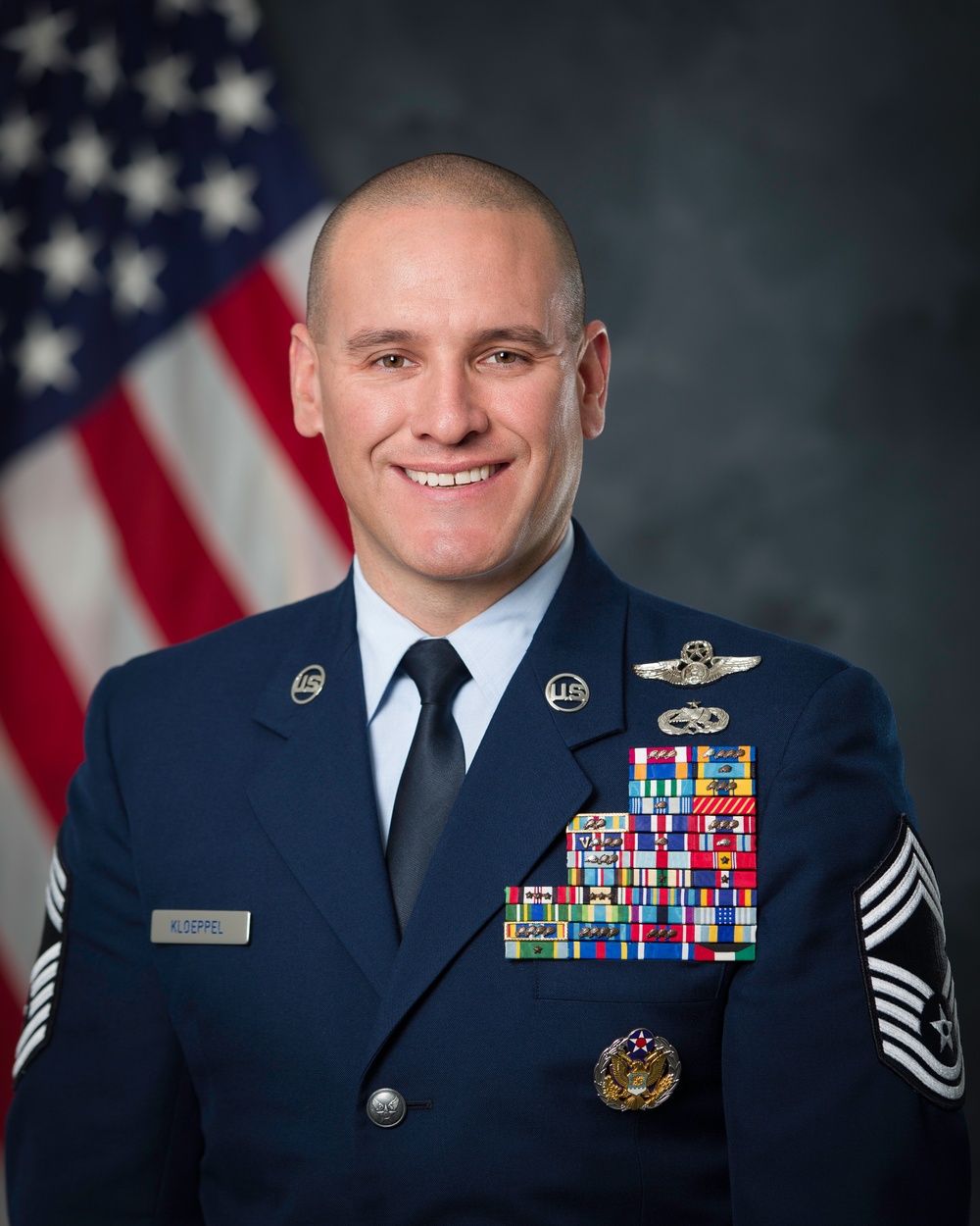 Official portrait of Joint Base Anacostia-Bolling Senior Enlisted Leader Chief Master Sgt. Kevin P. Kloeppel, US Air Force