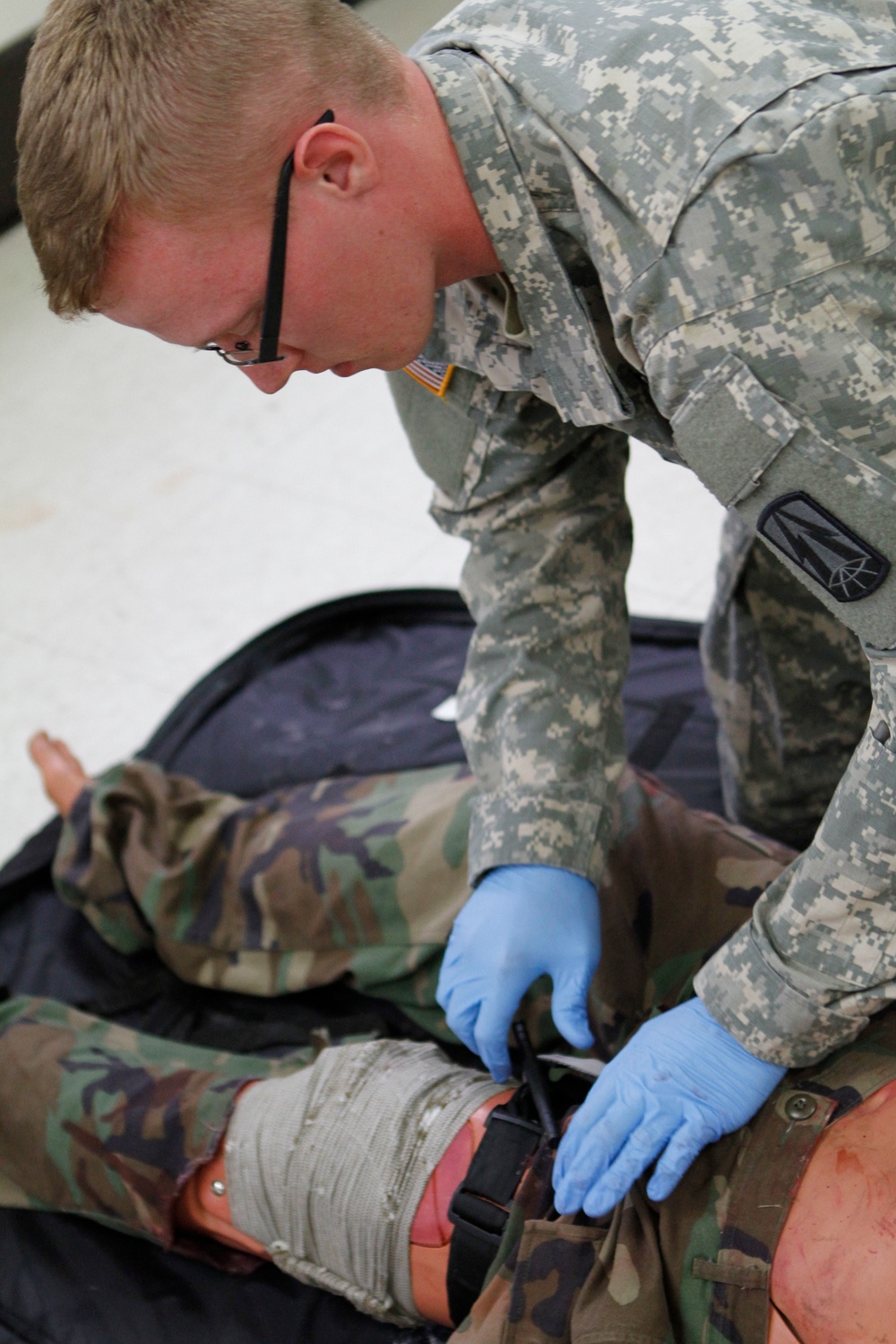 982nd Combat Camera Company (A) Soldiers conduct CLS training