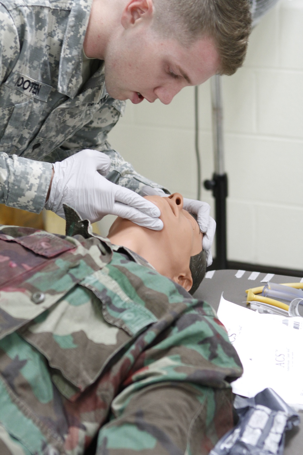 982nd Combat Camera Company (A) Soldiers conduct CLS training