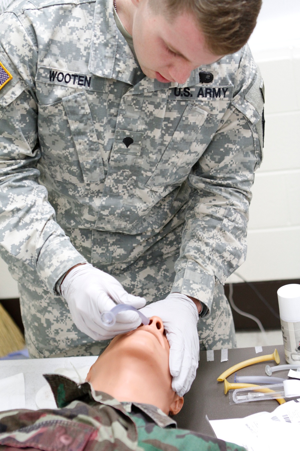 982nd Combat Camera Company (A) Soldiers conduct CLS training