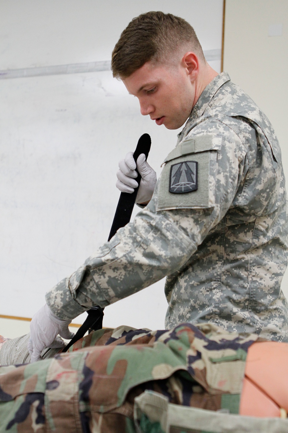 982nd Combat Camera Company (A) Soldiers conduct CLS training