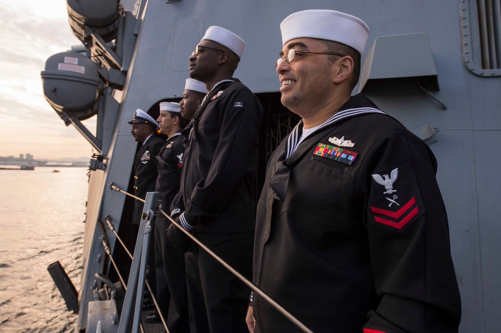 USS Farragut arrives in Marseille, France