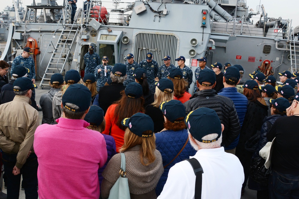 USS Benfold action