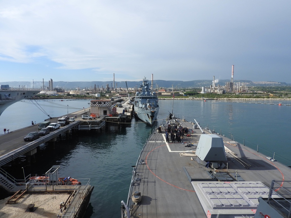 USS Bainbridge (DDG 96) operations