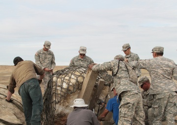 New Mexico National Guard airlifts dinosaur fossils