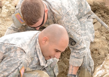 New Mexico National Guard airlifts dinosaur fossils