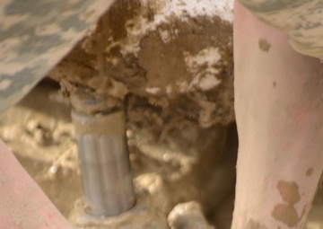 New Mexico National Guard airlifts dinosaur fossils