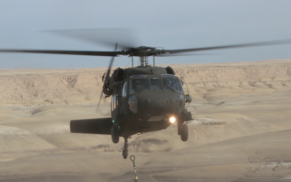 New Mexico National Guard airlifts dinosaur fossils