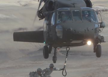 New Mexico National Guard airlifts dinosaur fossils