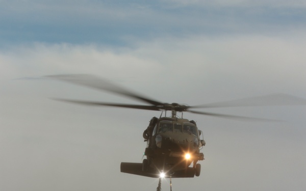 New Mexico National Guard airlifts dinosaur fossils