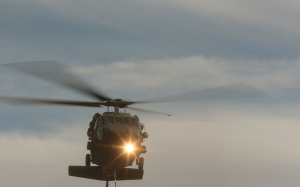 New Mexico National Guard airlifts dinosaur fossils