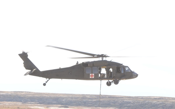 New Mexico National Guard airlifts dinosaur fossils