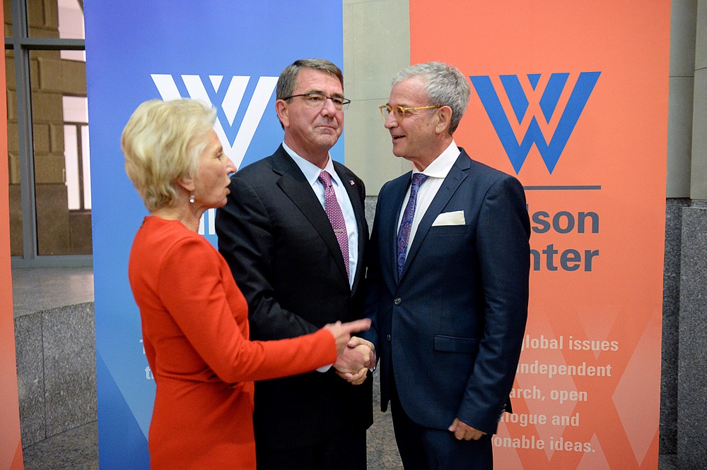 Secretary of Defense takes photos with guests before receiving the Woodrow Wilson Award for Public Service