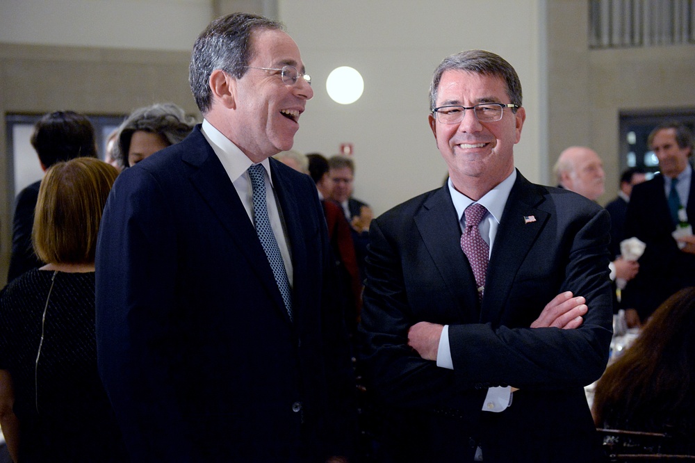 Secretary of defense chats with Chairman of the Board of Trustees, Wilson Center Thomas R. Nides during the Woodrow Wilson Award for Public Service dinner and ceremony