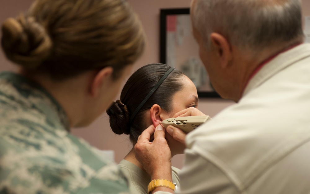 99th MDG providers receive acupuncture training
