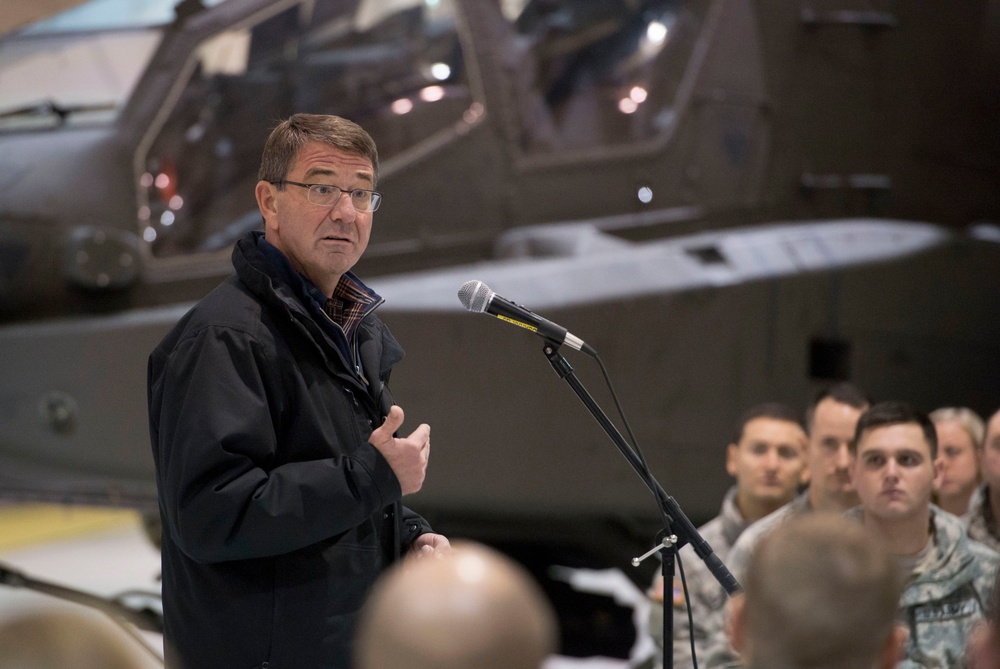 Secretary of defense visits Fort Wainwright