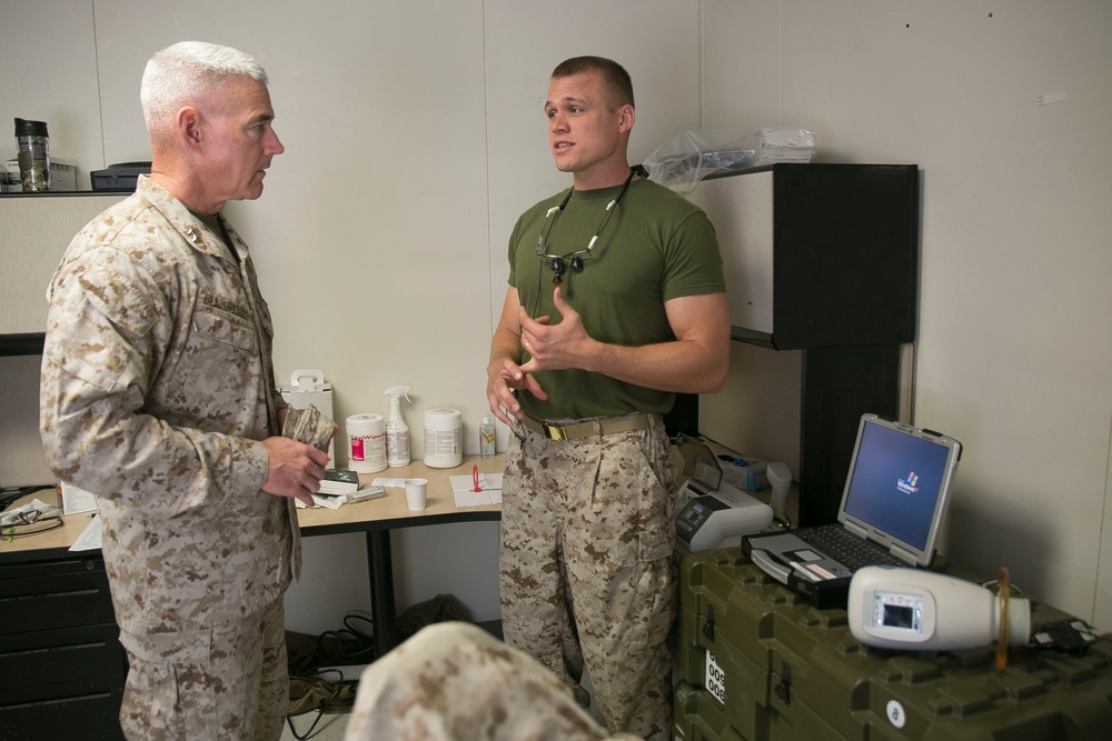 2nd Marine Division Commanding General Observes the MAGTF at ITX 1-16