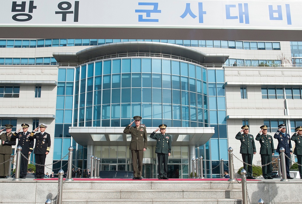 19th Chairman of the Joint Chiefs visits Korea