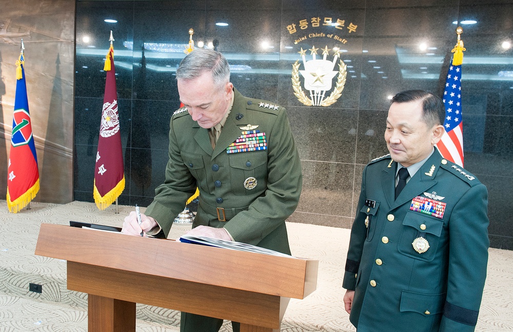 19th Chairman of the Joint Chiefs visits Korea