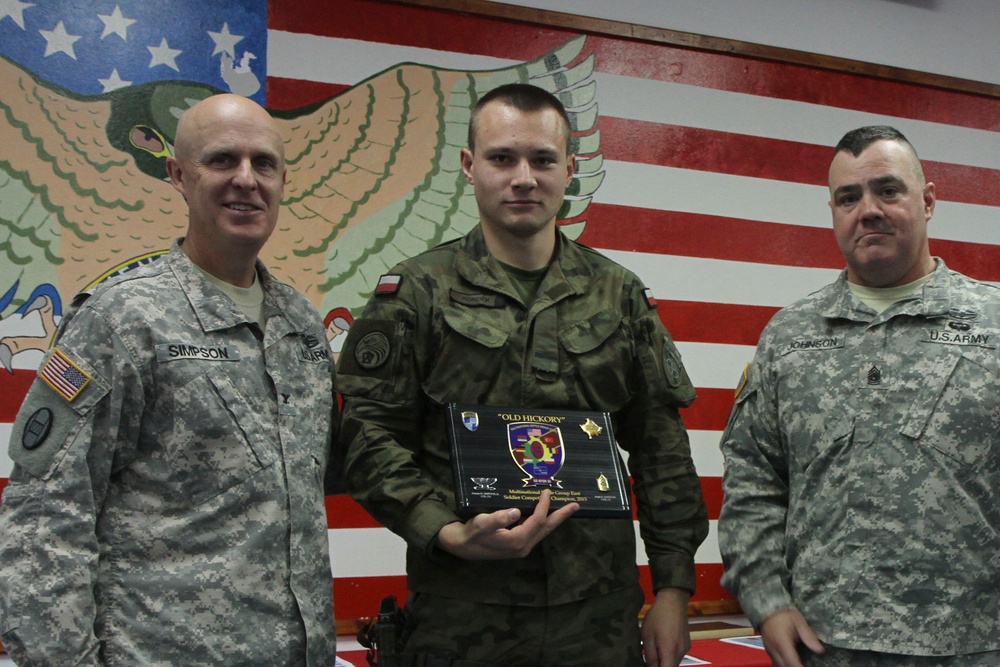 Polish, Hungarian troops named MNBG-E’s top multinational soldiers