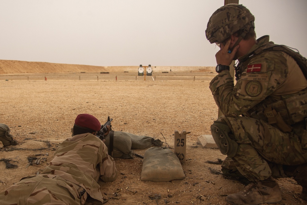 Royal Danish Army soldiers provide advanced training to Iraq Army