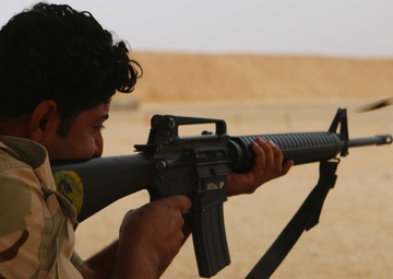 U.S. Marines, Royal Danish Army instruct Iraqi soldiers in the art of warfare